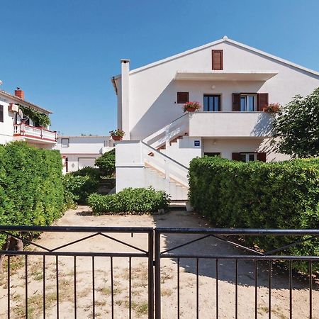 2 Bedroom Awesome Apartment In Pag Pag Town Exterior photo